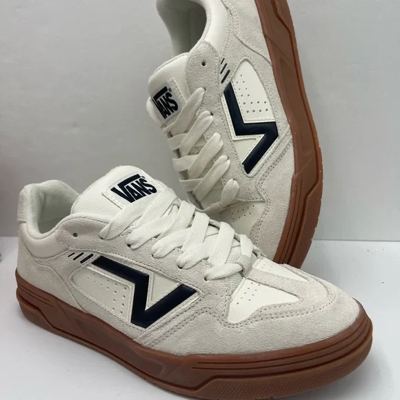 Vans Men’s Upland
Suede Marshmallow/Gum
VN000D250VM Sneakers - Picture 1 of 16